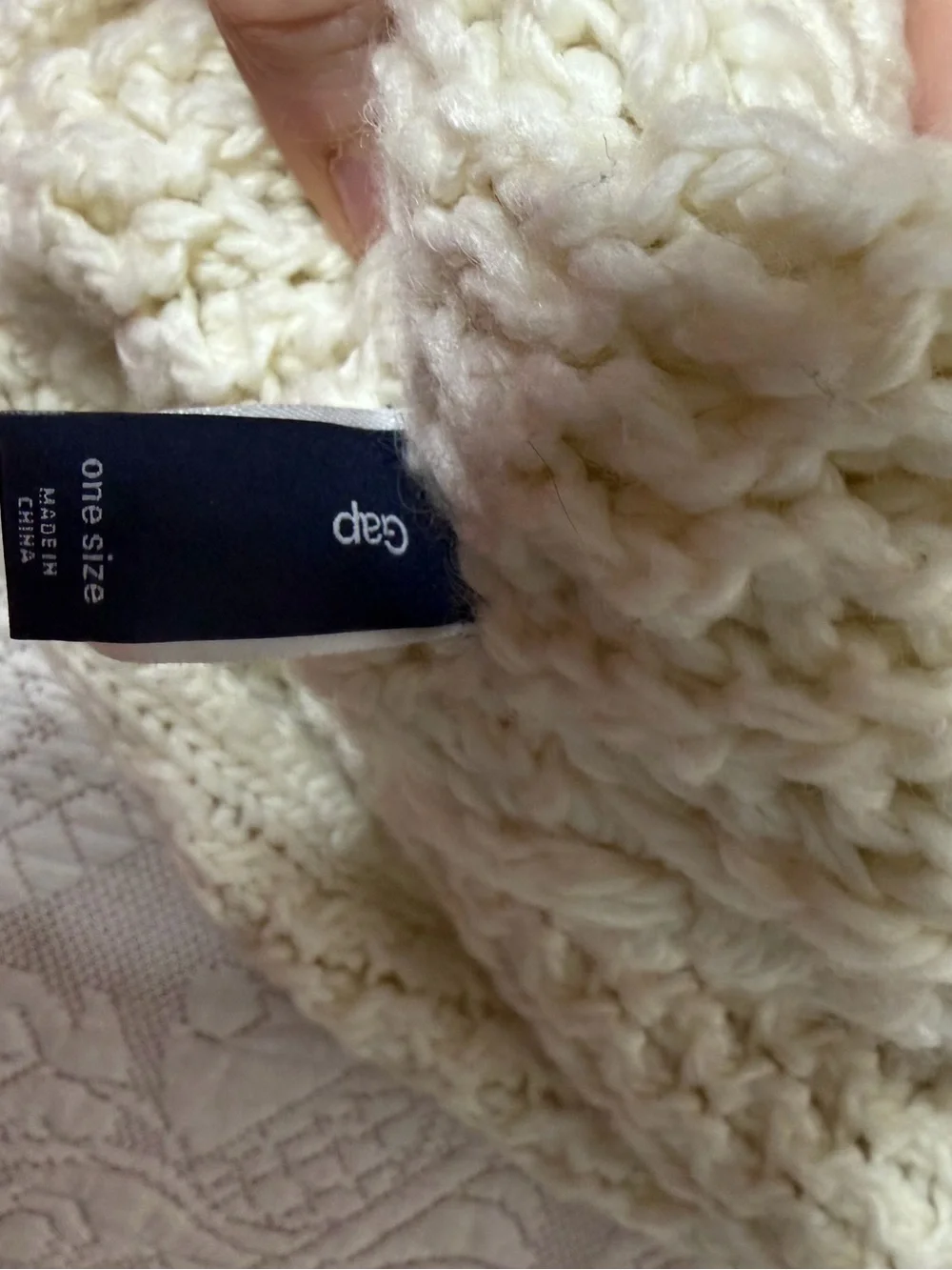Gap Cream Cable Knit twisted knot infinity scarf chunky classic traditional EUC